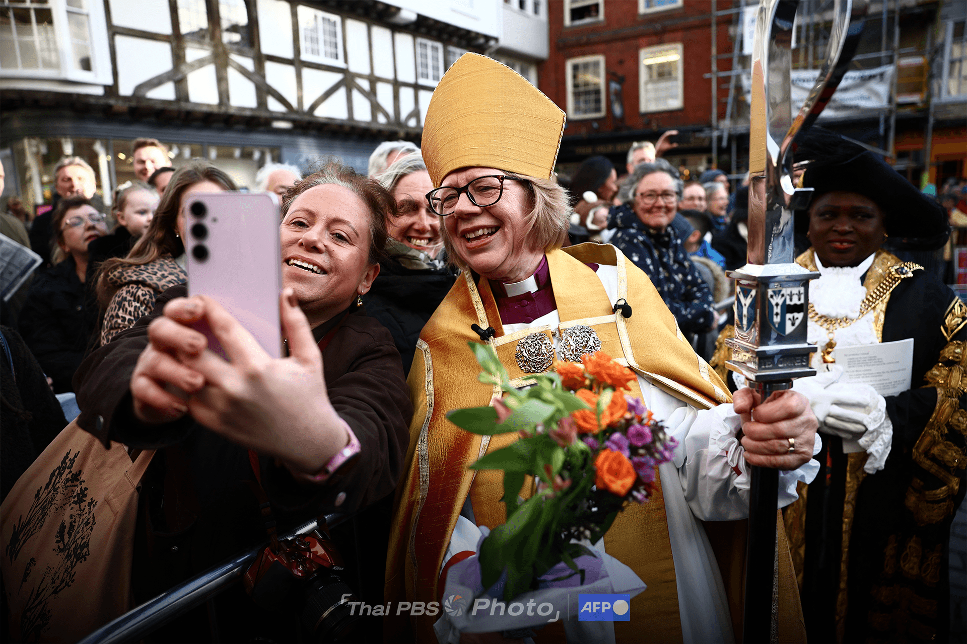 ซาราห์ มัลลัลลี อาร์บิชอปหญิงคนแรกแห่งแคนเทอร์เบอรี (ภาพ : Henry Nicholis /AFP)