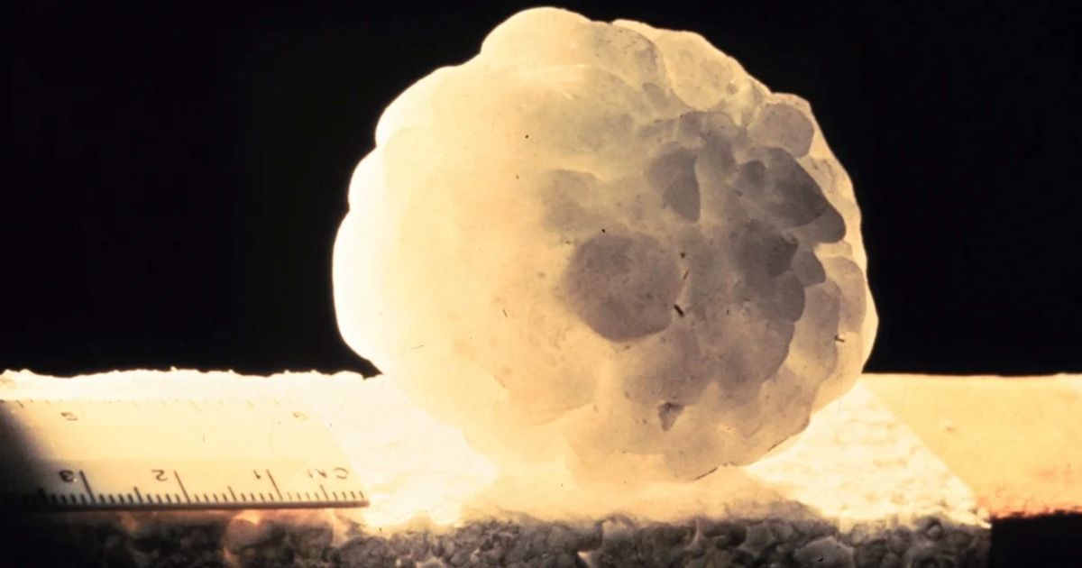 ลูกเห็บ ภาพจาก OAR/ERL/National Severe Storms Laboratory/CC BY 2.0