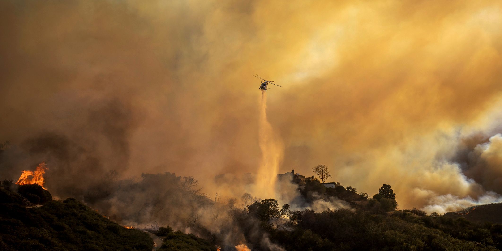 ไฟป่า แคลิฟอร์เนีย 2025 ภาพจาก AP
