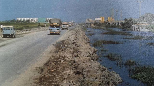 ถนนพระรามที่ 2 ในอดีต ภาพจาก สารานุกรมไทยสำหรับเยาวชน เล่มที่ 12 พ.ศ. 2531