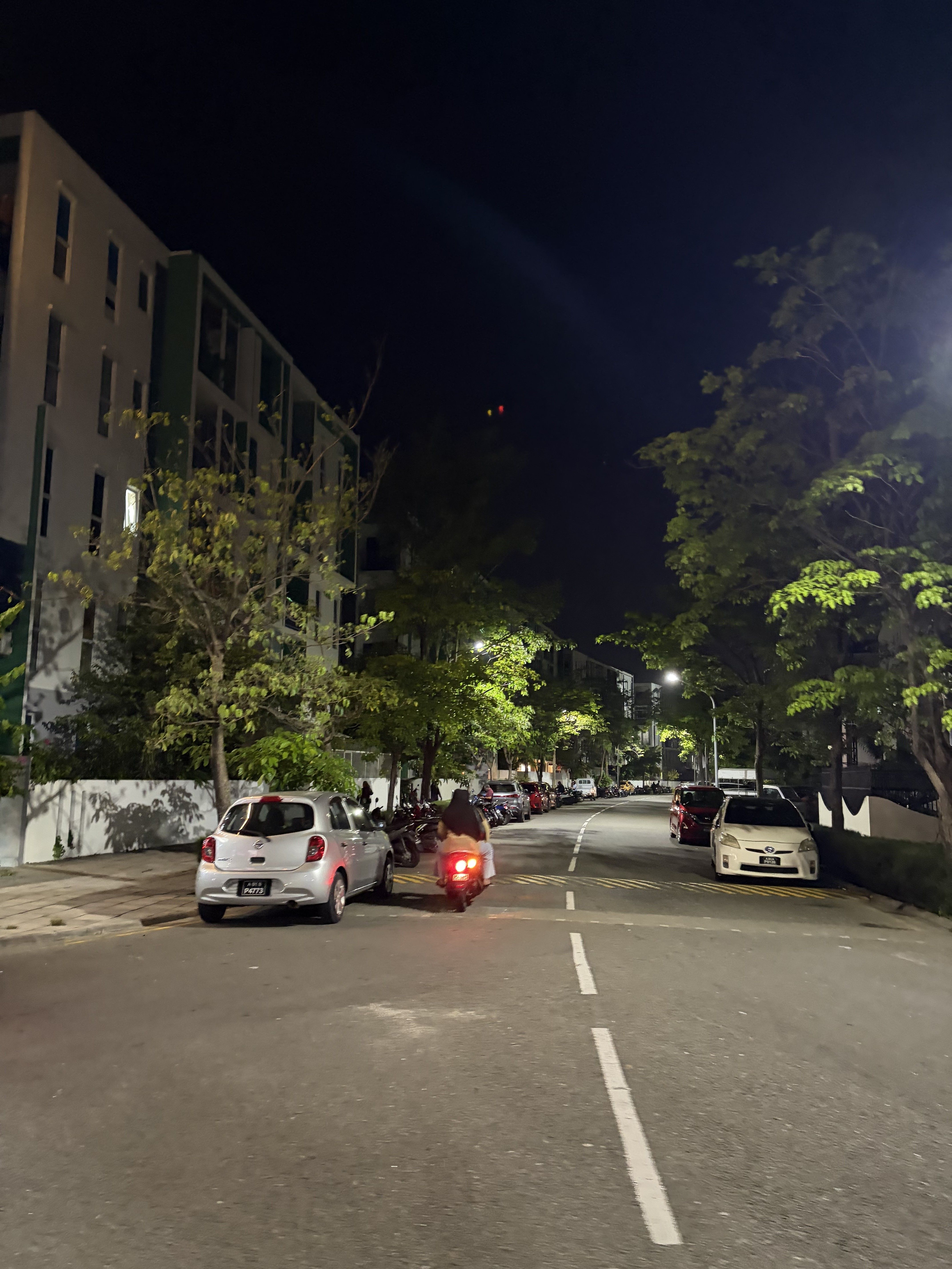 Streets in Hulhumalé are wider than in Malé. (Photo: Peerachai Pasutan)