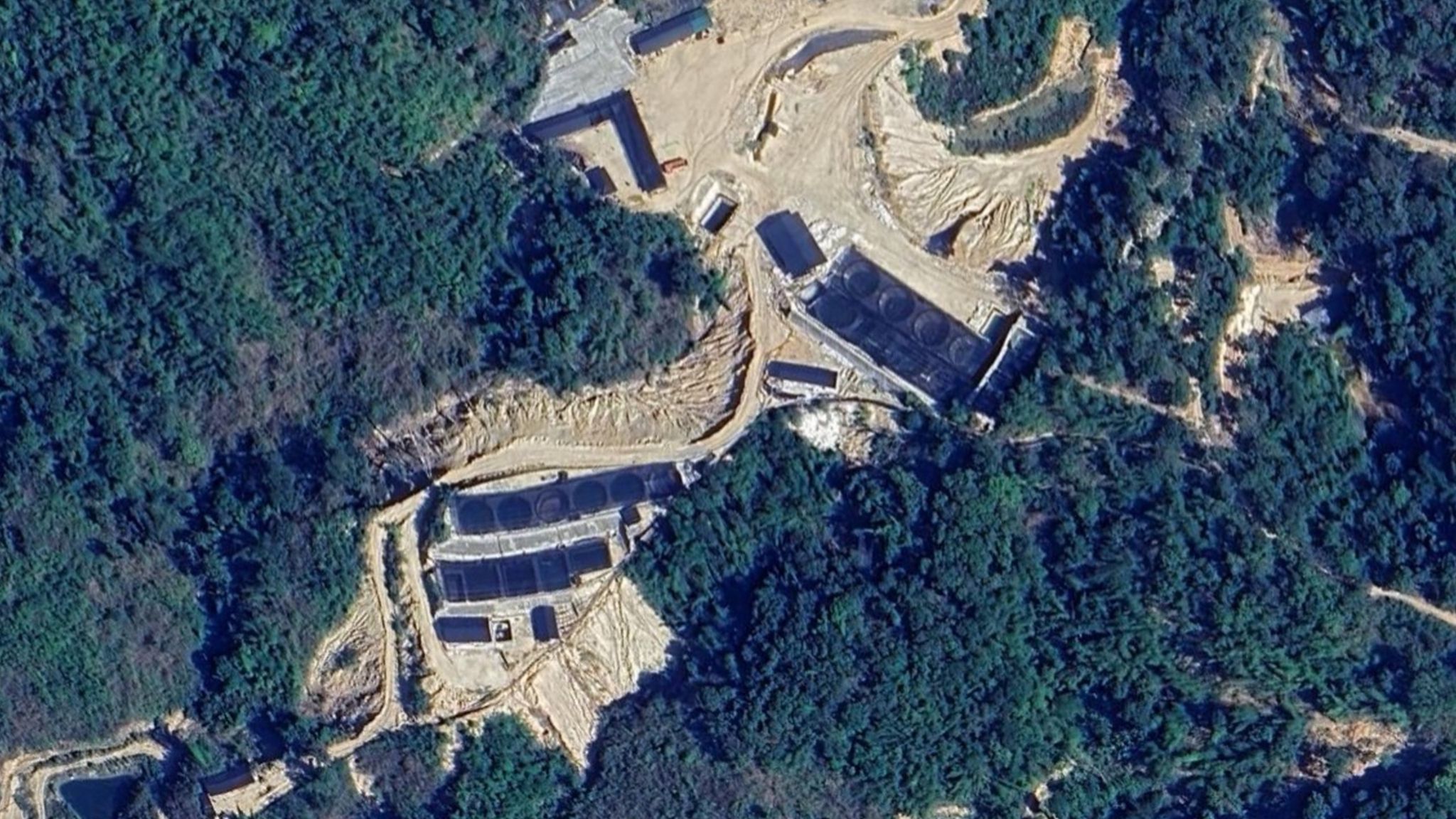 เหมืองแร่แรร์เอิร์ธในประเทศเมียนมา ภาพจาก มูลนิธิสิทธิมนุษยชนไทใหญ่