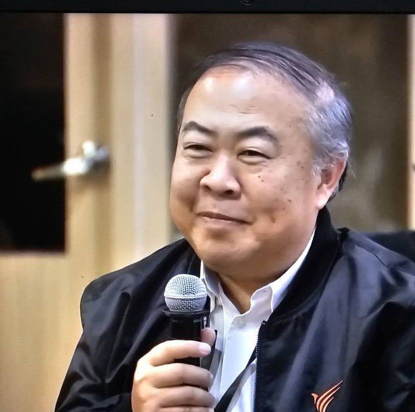 อดิศักดิ์ ลิมปรุ่งพัฒนกิจ