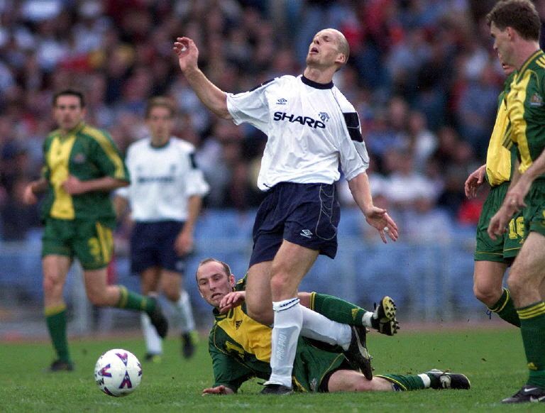 ยาป สตัม ปราการหลังจอมแกร่ง แต่พลาดท่าจากหนังสือของตัวเอง