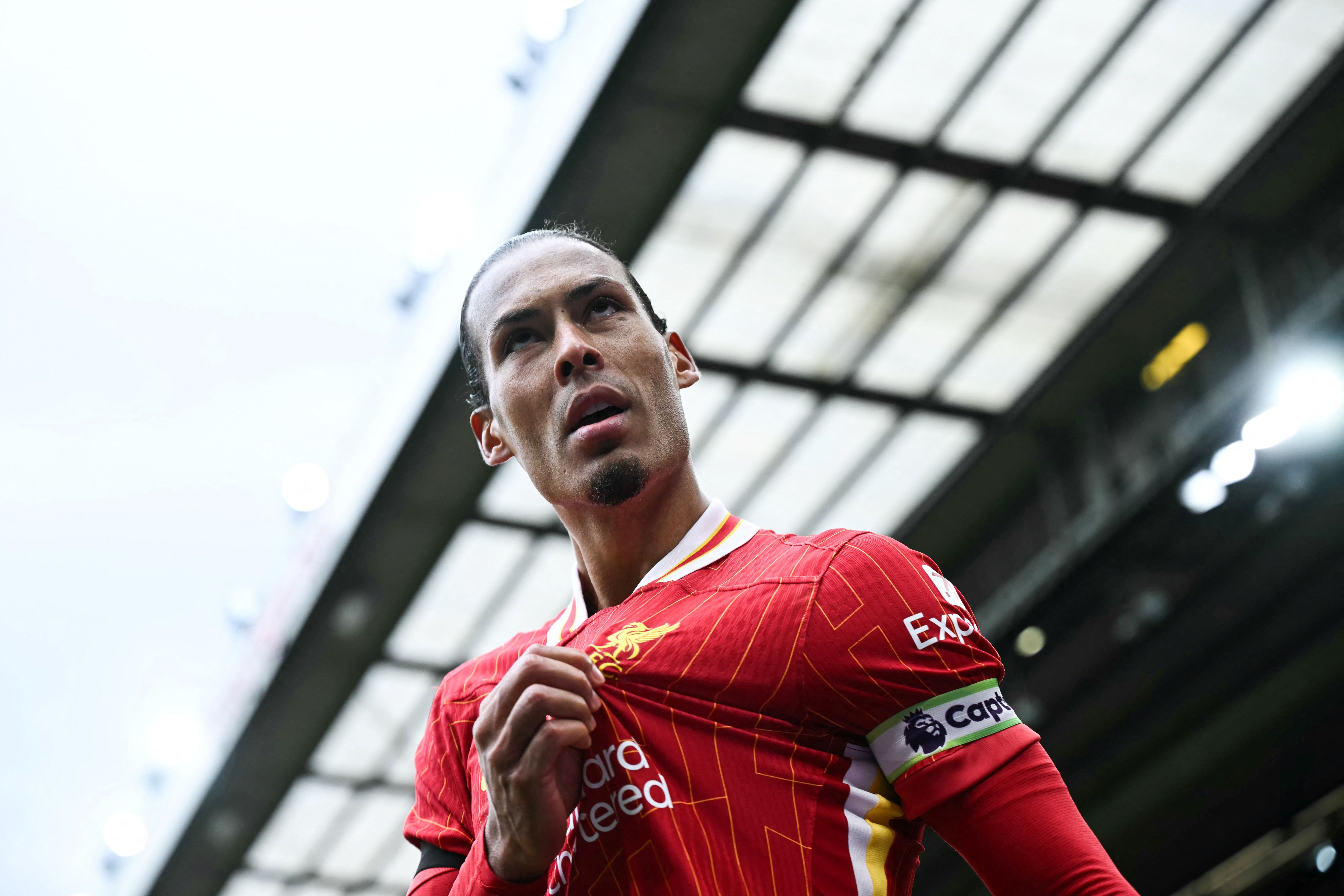 เวอร์จิล ฟาน ไดจ์ค กัปตันทีมลิเวอร์พูล