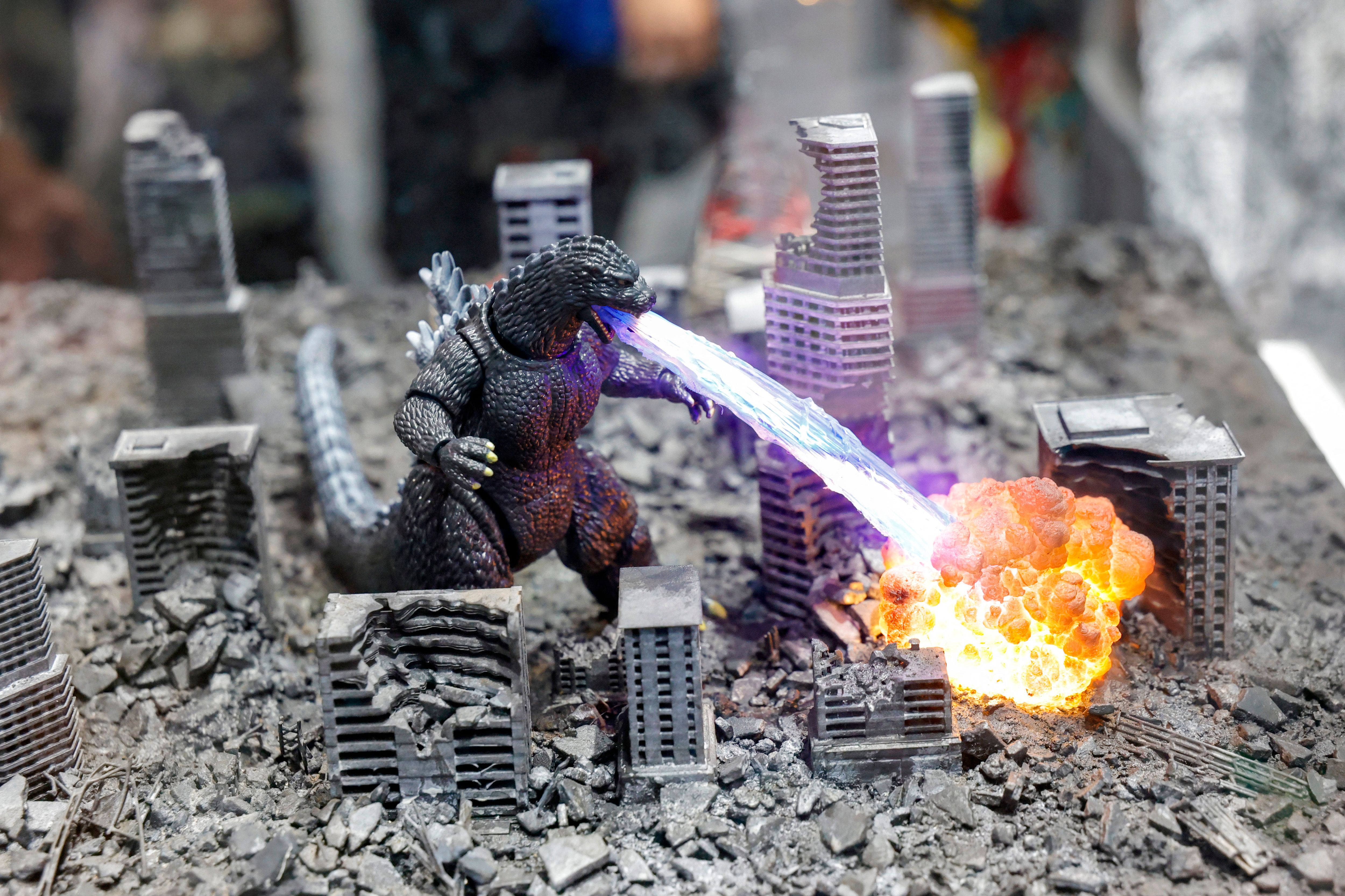 โมเดล Godzilla ที่จัดแสดงใน 2025 San Diego Comic-Con International ก่อนวันงานจริง (ภาพจาก: Frazer Harrison/Getty Images via AFP)