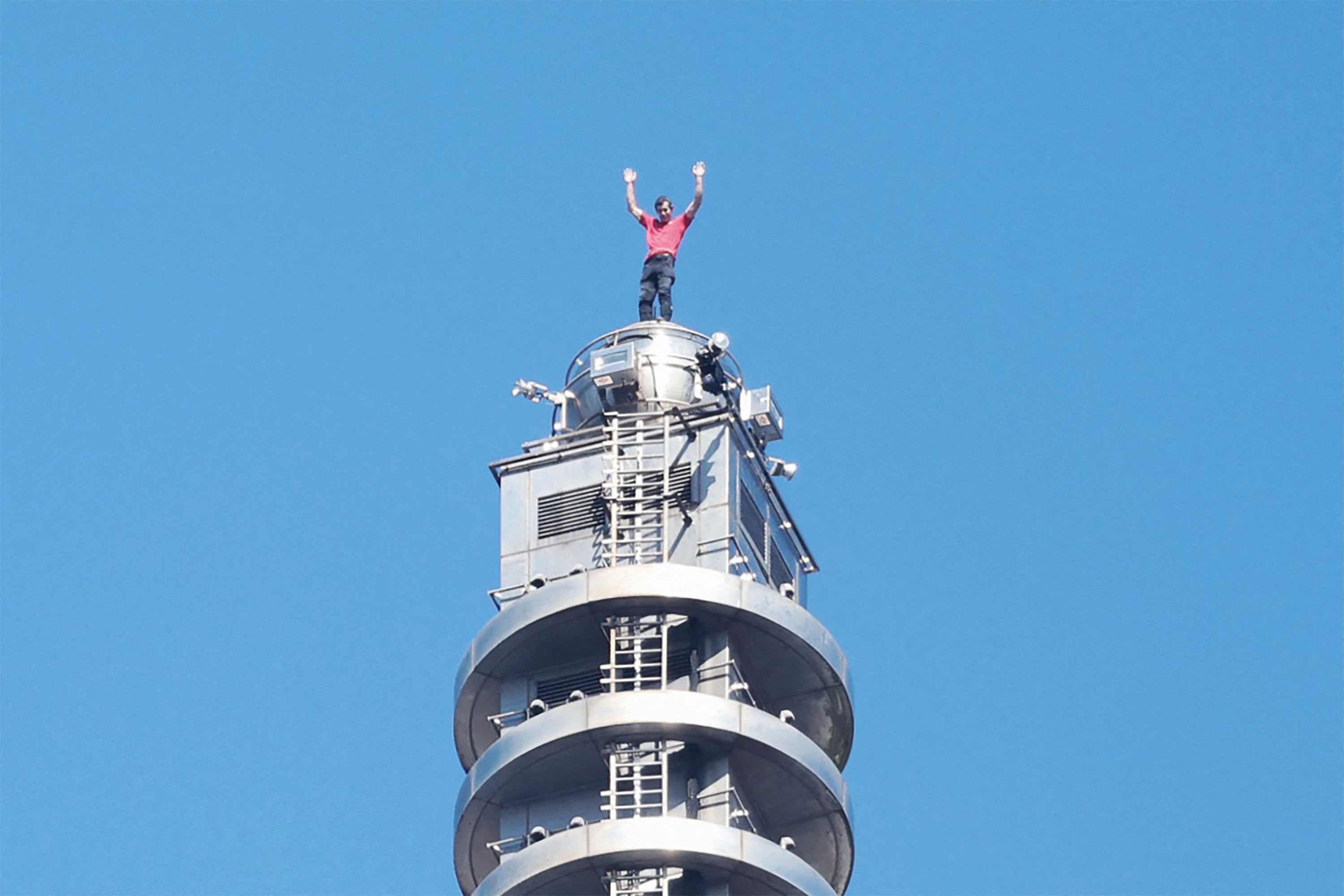 Alex Honnold บนยอดตึก Taipei 101 (ภาพ: I-Hwa Cheng/AFP)