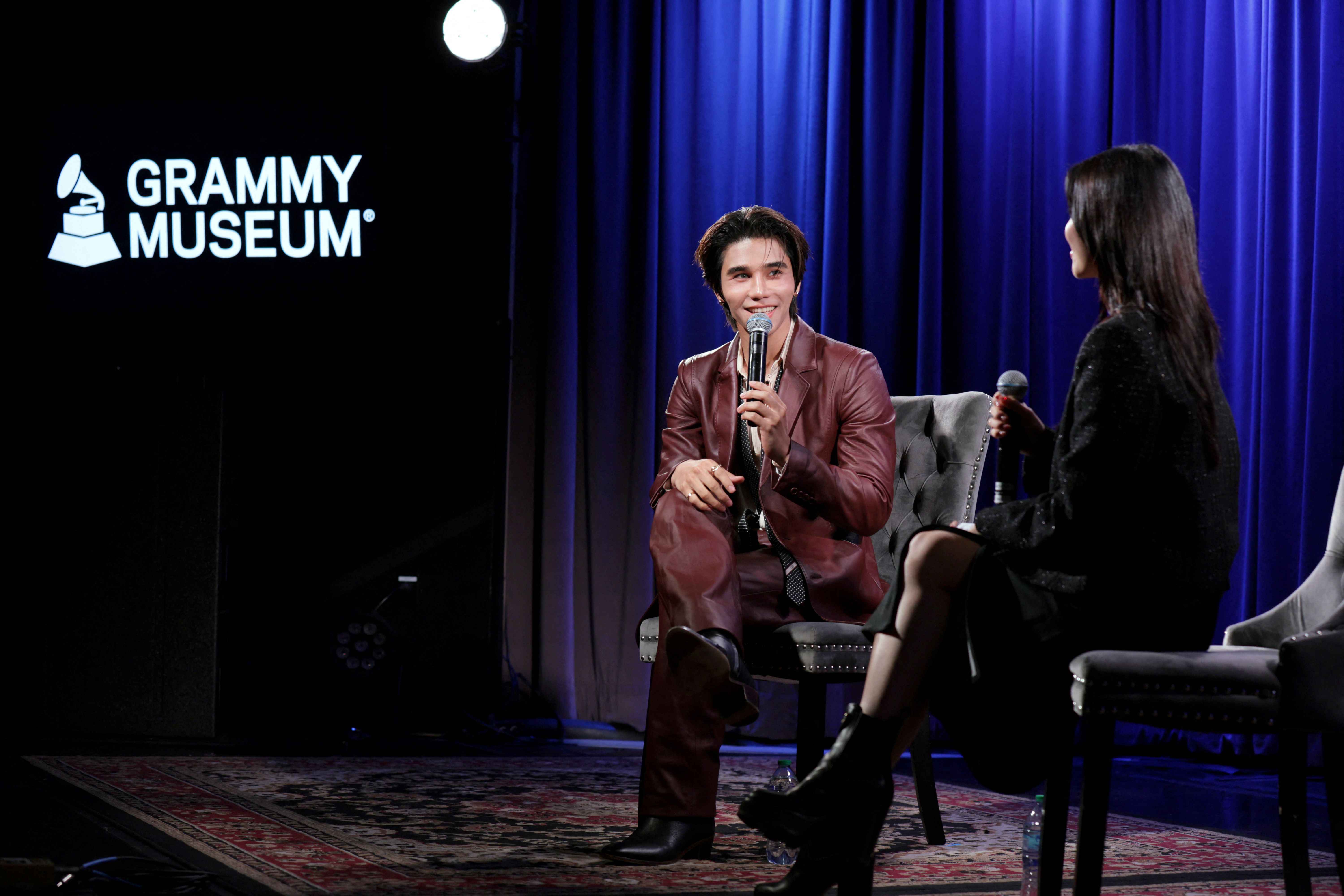 เจฟ ซาเตอร์ ขณะให้สัมภาษณ์บนเวที Global Spin Live เมื่อวันที่ 3 มี.ค. 69 (ภาพ: Rebecca Sapp/Getty Images via AFP)