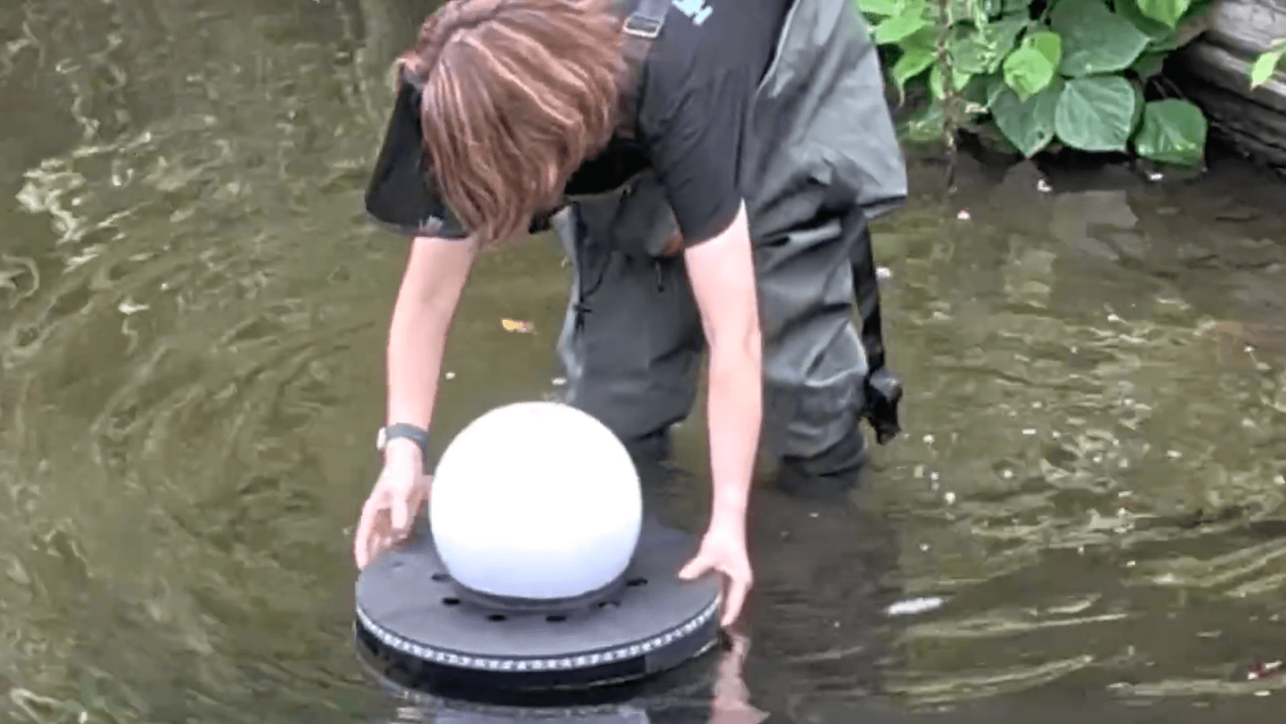 การติดตั้งโดรน Arivia สำหรับการแสดงโชว์น้ำพุ