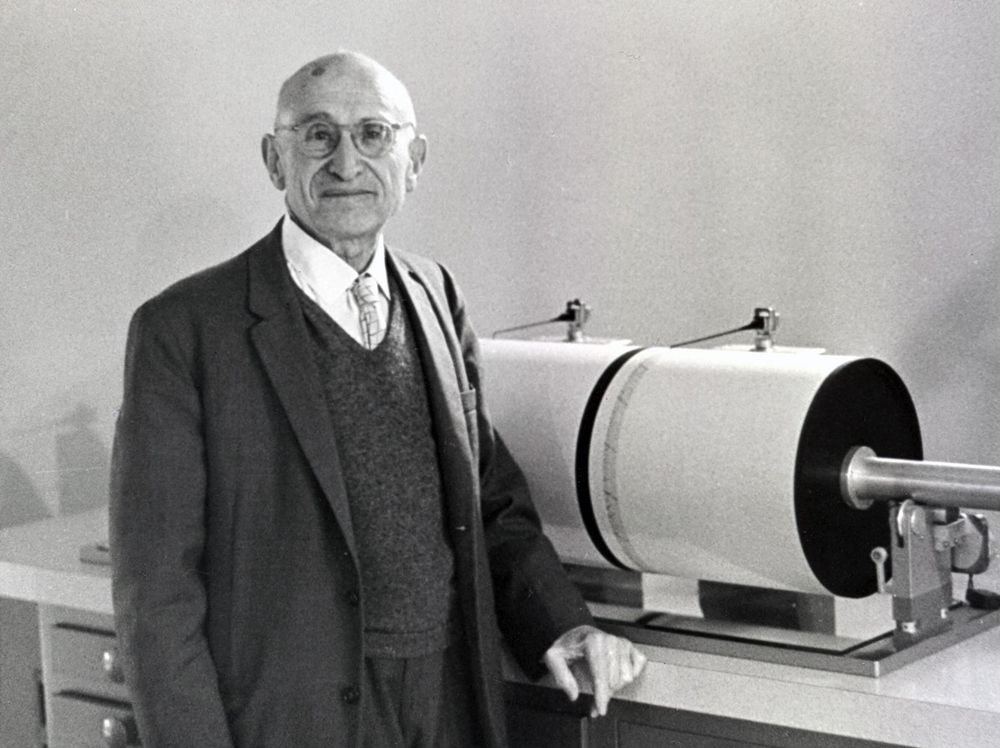 เบโน กูเทนเบิร์ก Cr. หอจดหมายเหตุของ Caltech