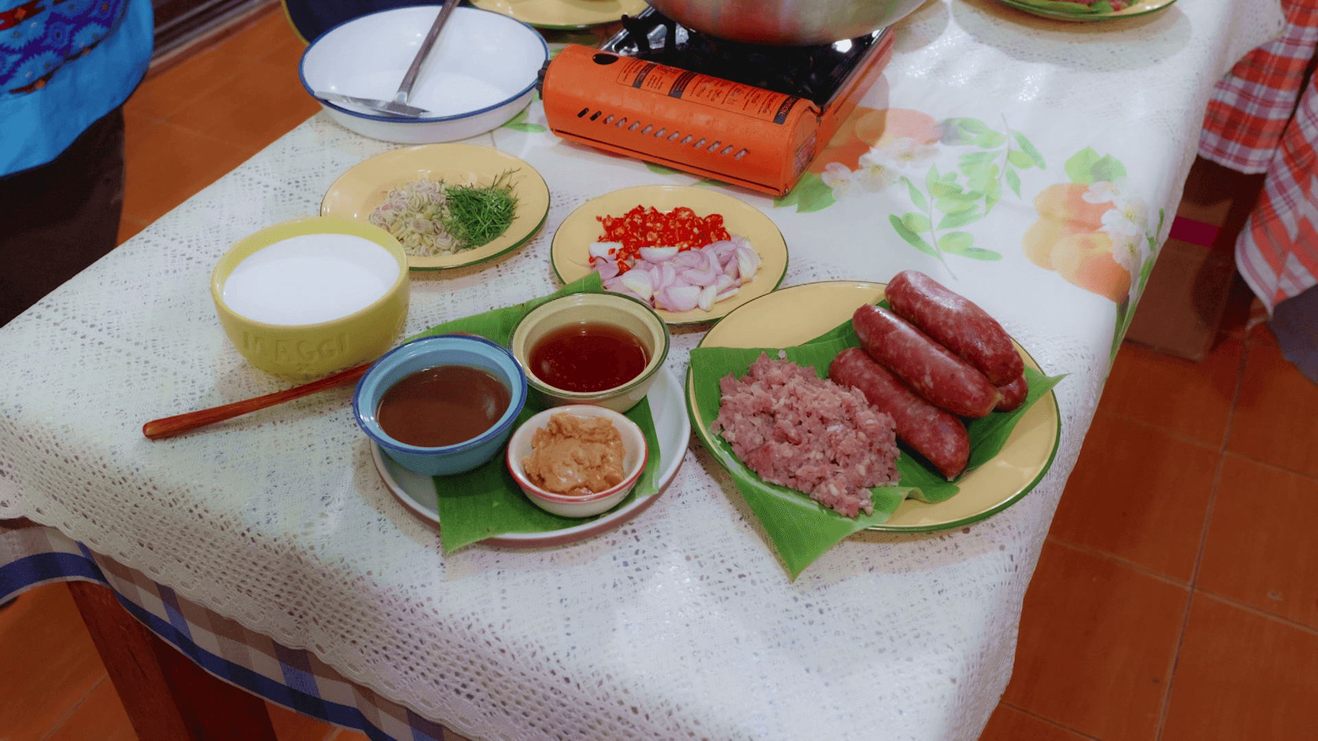 วัตถุดิบต่าง ๆ ในการผลิตหม่ำ