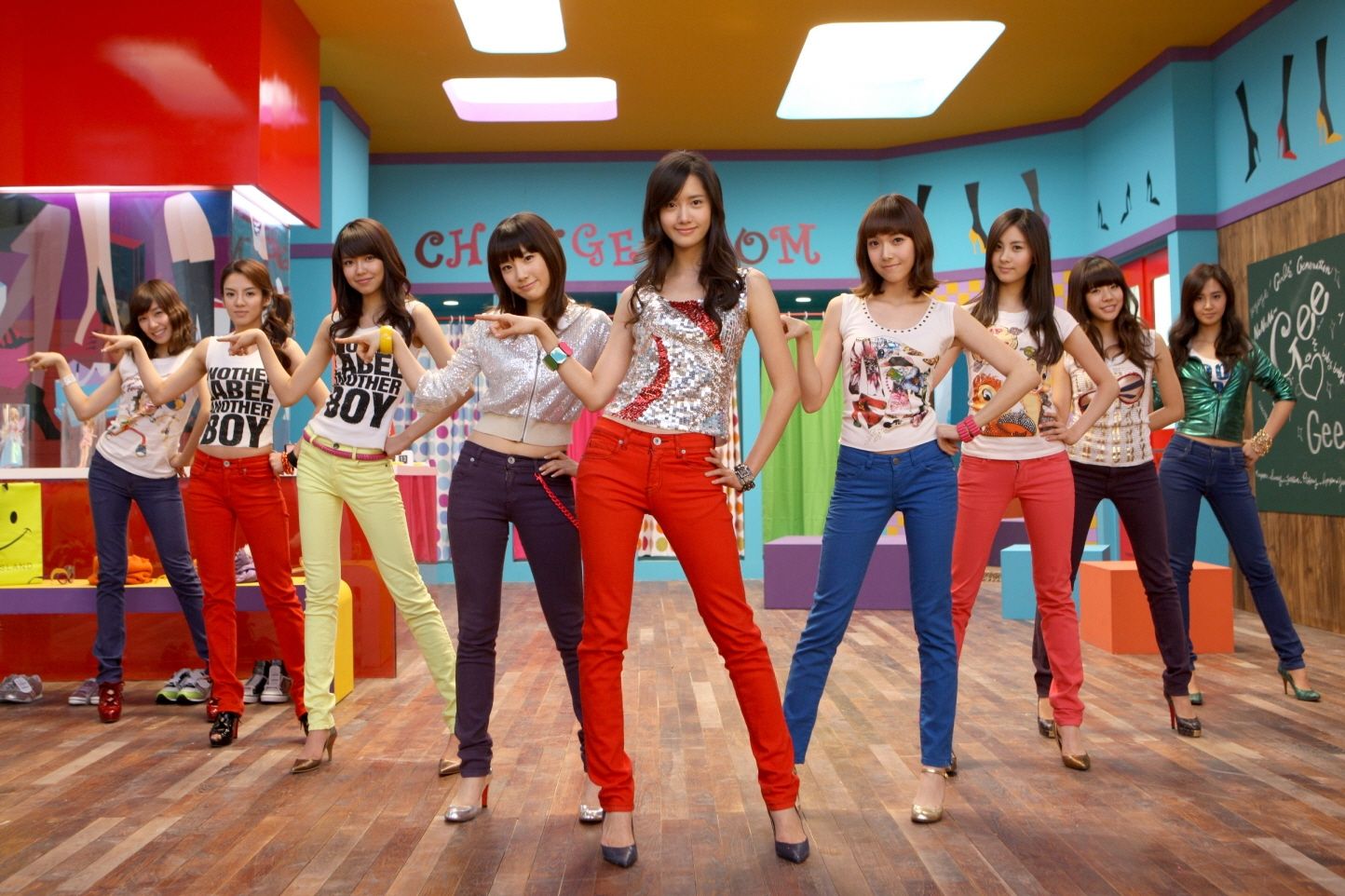 สาวๆ Girls' Generation ใน Music Video เพลง Gee เพลงฮิตสร้างชื่อ