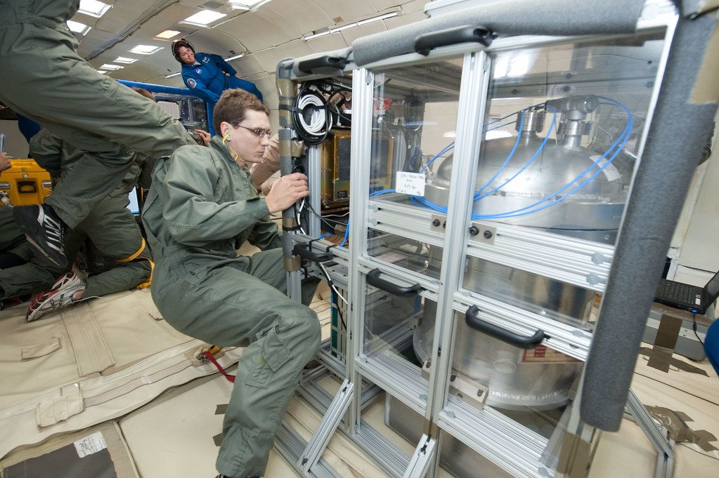NASA ขณะกำลังทดสอบ Radio Frequency Mass Gauge