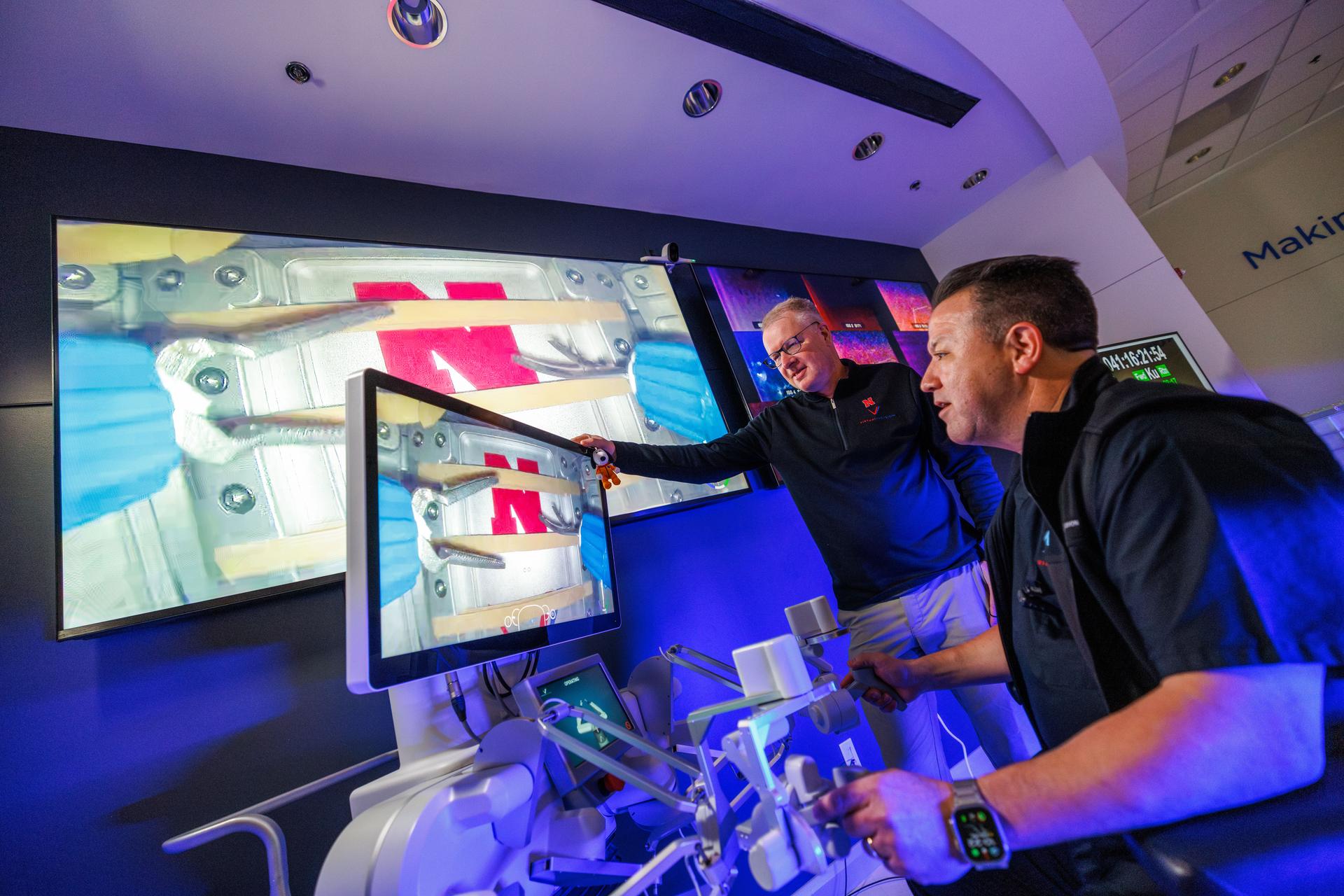 Robotic Surgery Tech Demo การทดสอบควบคุมหุ่นยนต์ผ่าตัดบนสถานีอวกาศนานาชาติ