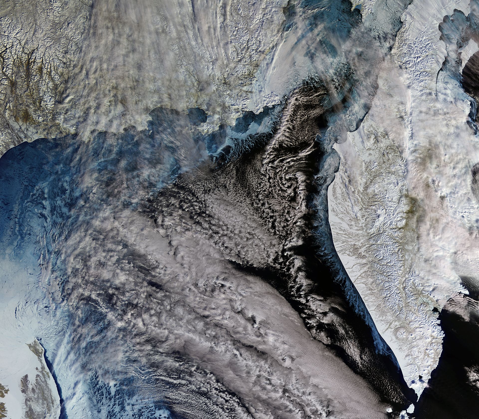 ภาพถ่ายดาวเทียมของคาบสมุทรคัมชัตคาจากดาวเทียมของ Sentinel-3 ภาพจาก ESA