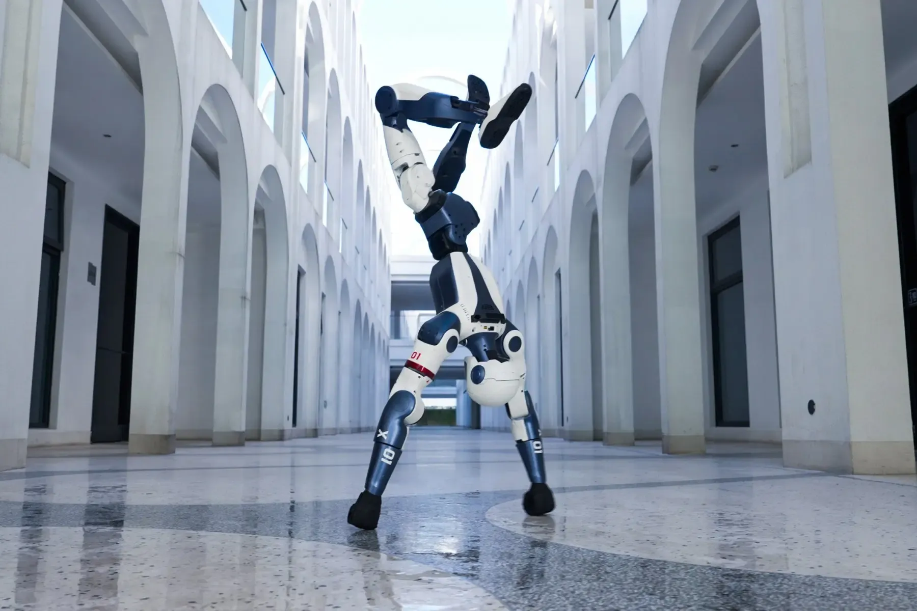 Unitree R1 ภาพจาก Unitree Robotics