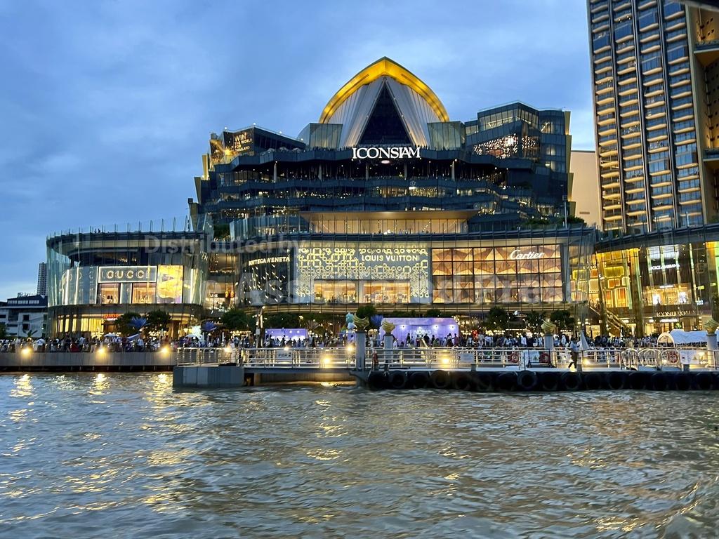 ห้างสรรพสินค้าในกรุงเทพ : ที่มาภาพ AP