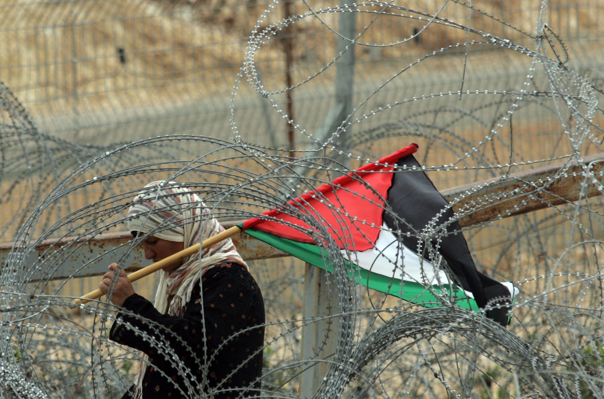 ชาวปาเลสไตน์หลังรั้วชายแดน