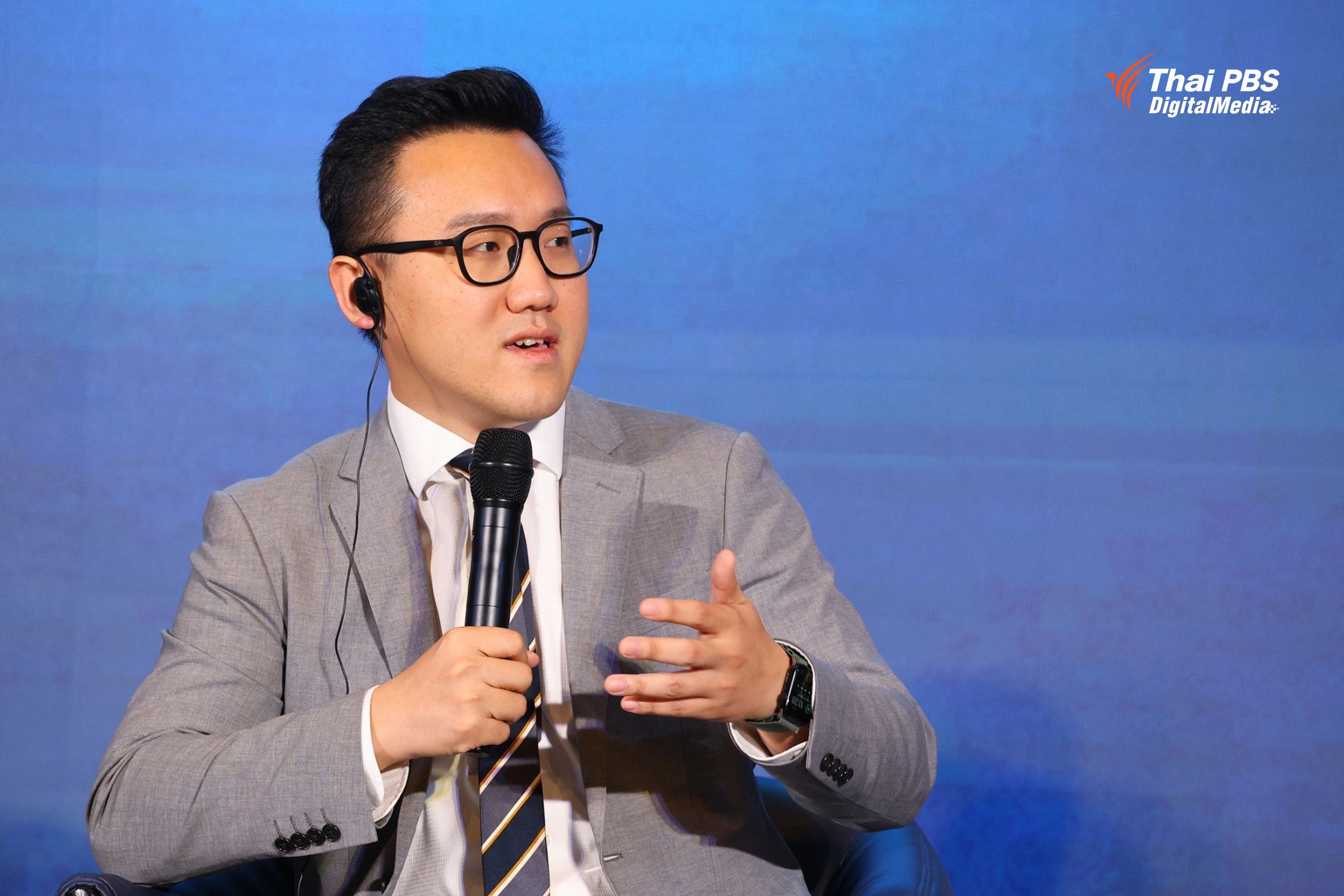 หยาง เฉิงซี ผู้สื่อข่าวอาวุโส สถานีโทรทัศน์ CGTN