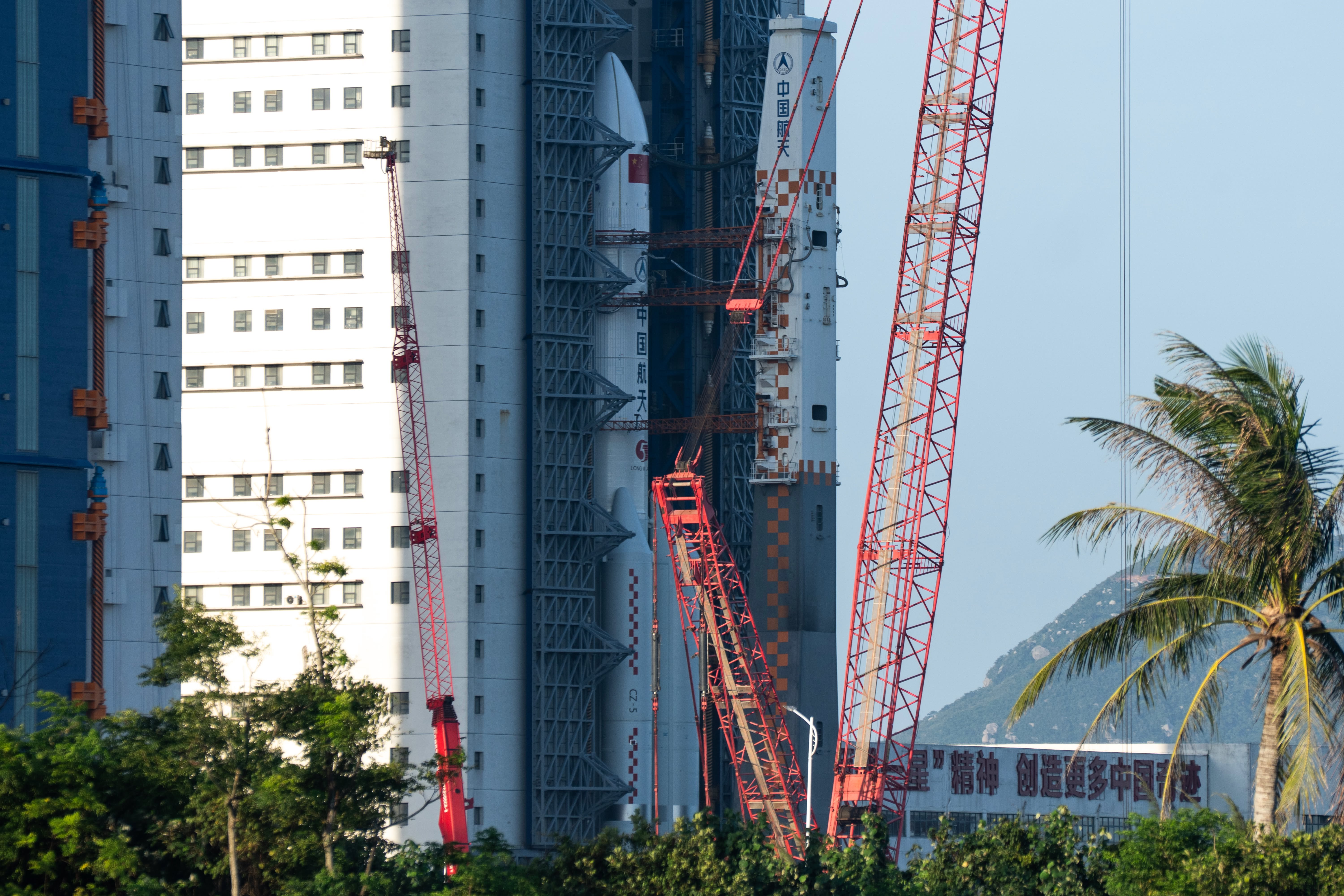 จรวดลองมาร์ช 5 Y14 ณ ฐานปล่อยจรวด ศูนย์ปล่อยยานอวกาศเหวินชางCredit Spaceco.th